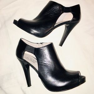 Romantic Soles MTProudest Open-toe Booties
